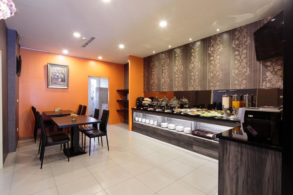 O House Hotel Kaohsiung Esterno foto